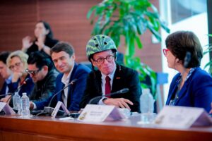 Greig Craft from AIP Foundation advocates for quality motorcycle helmet use at the Mexican Senate